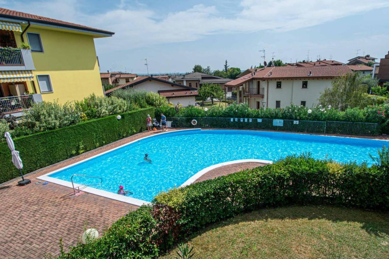 Garden Residence Appartamento Con Terrazzo E Piscina Desenzano del Garda Exteriér fotografie